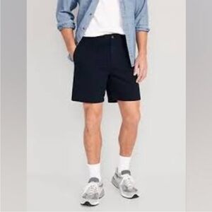Old Navy Slim Built-In Flex Rotation Chino Black Shorts -- 8-inch inseam